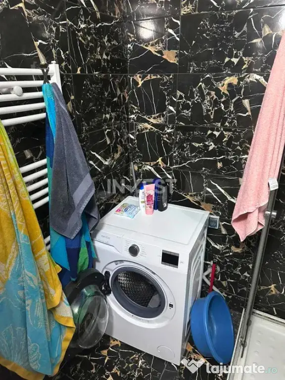 Apartament 3 camere decomandat-Baza 3-etaj intermediar