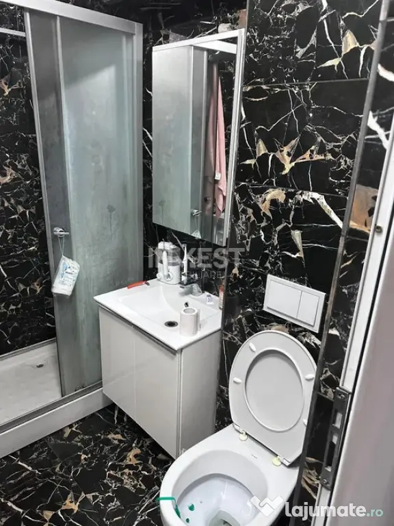 Apartament 3 camere decomandat-Baza 3-etaj intermediar