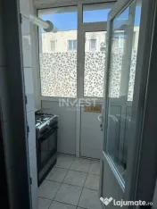 Apartament 3 camere decomandat-Baza 3-etaj intermediar 