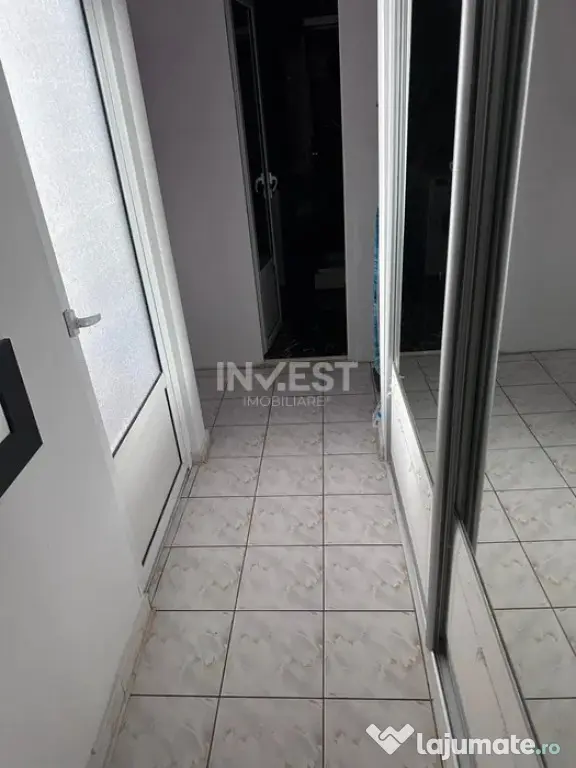 Apartament 3 camere decomandat-Baza 3-etaj intermediar