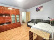Apartament cu 3 camere, etaj 1, mobilat, Micro 15