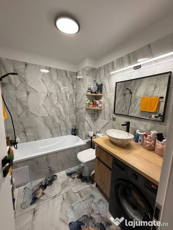 Apartament 3 camere decomandat zona Cetatii