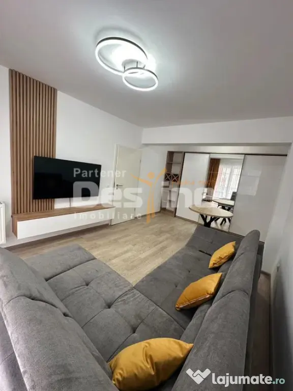 Apartament 2 camere decomandat, boxa si loc de parcare incl