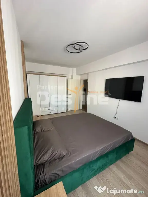 Apartament 2 camere decomandat, boxa si loc de parcare incl