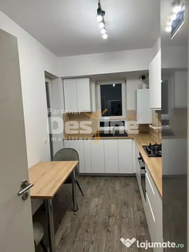 Apartament 2 camere decomandat, boxa si loc de parcare incl