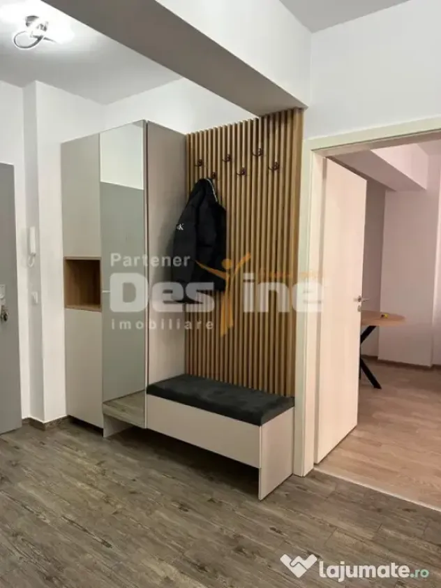 Apartament 2 camere decomandat, boxa si loc de parcare incl