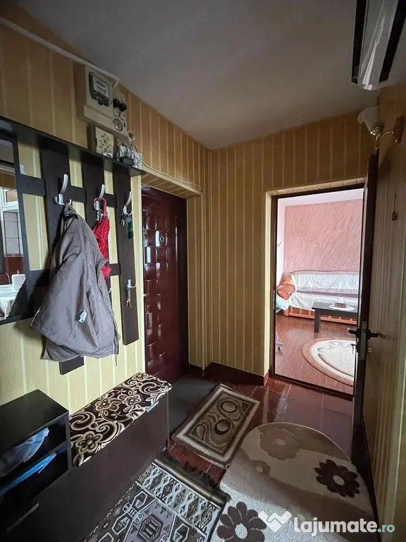 De inchiriat apartament 2 camere Micro 20, zona Hotel Mag...