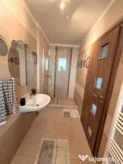 Apartament 2 camere semidecomandat zona Razoare 
