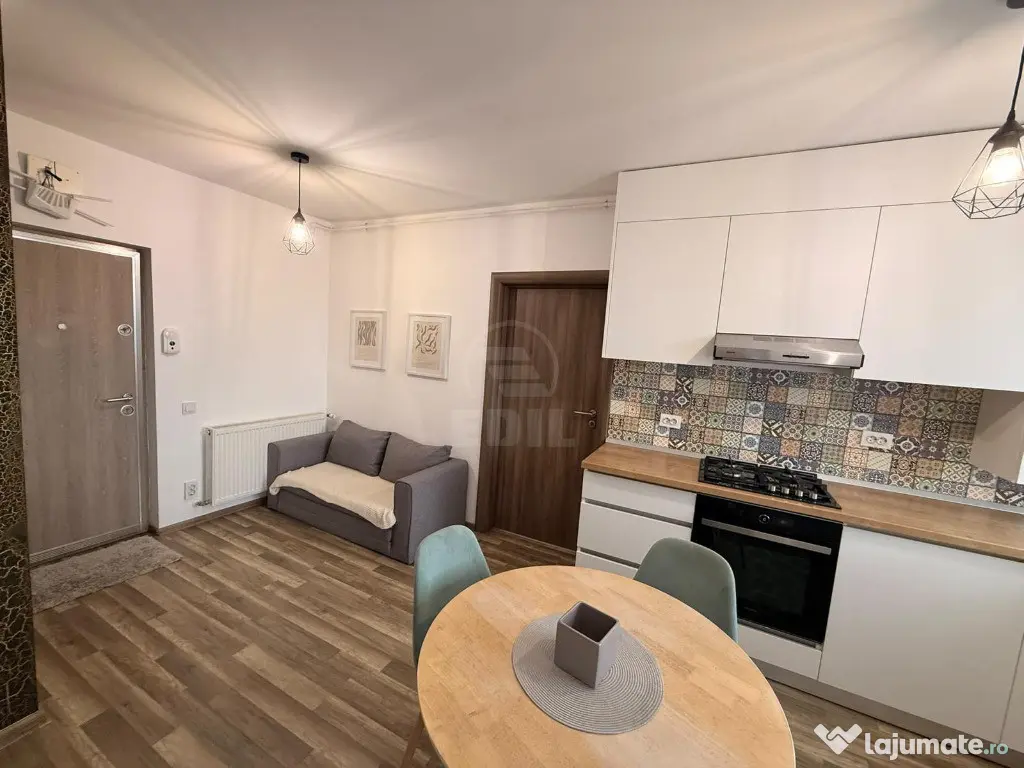 Inchiriere Apartament 2 camere semidecomandat, 43 mp,Razoare
