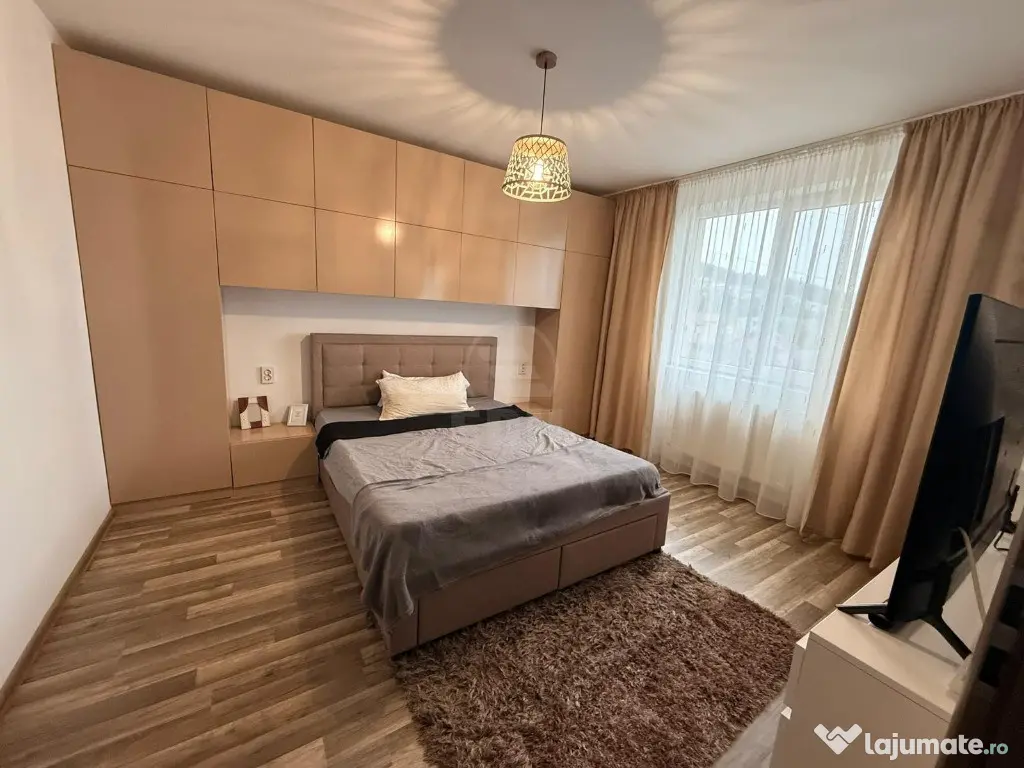 Inchiriere Apartament 2 camere semidecomandat, 43 mp,Razoare