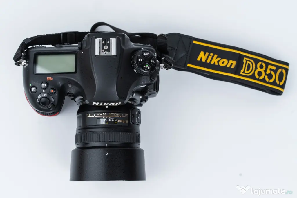 Nikon D850 body + obiectiv Nikkor 50mm f/1.8G
