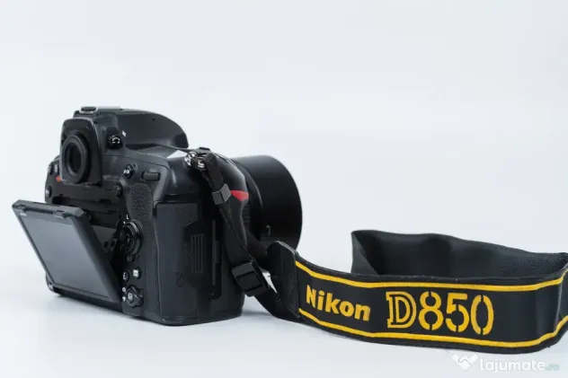 Nikon D850 body + obiectiv Nikkor 50mm f/1.8G