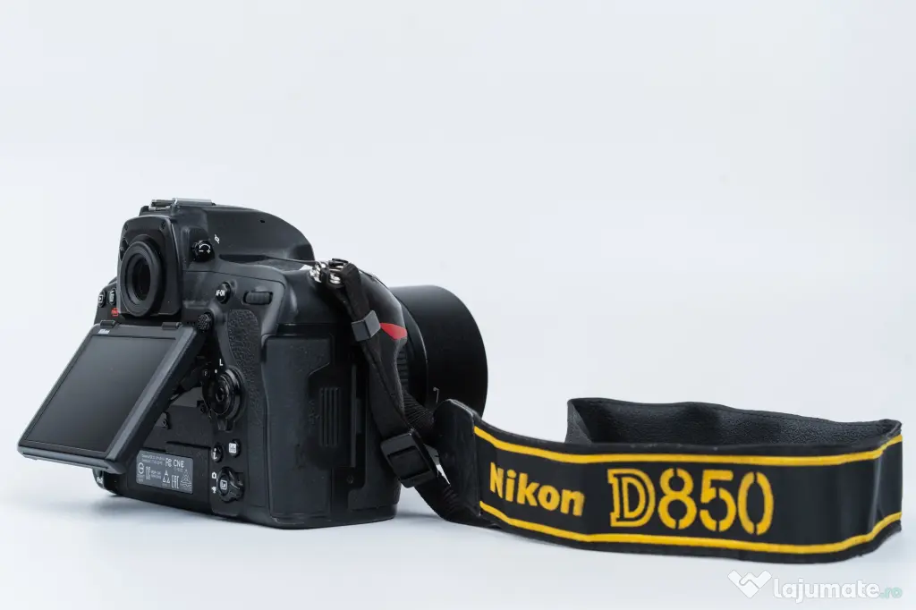 Nikon D850 body + obiectiv Nikkor 50mm f/1.8G