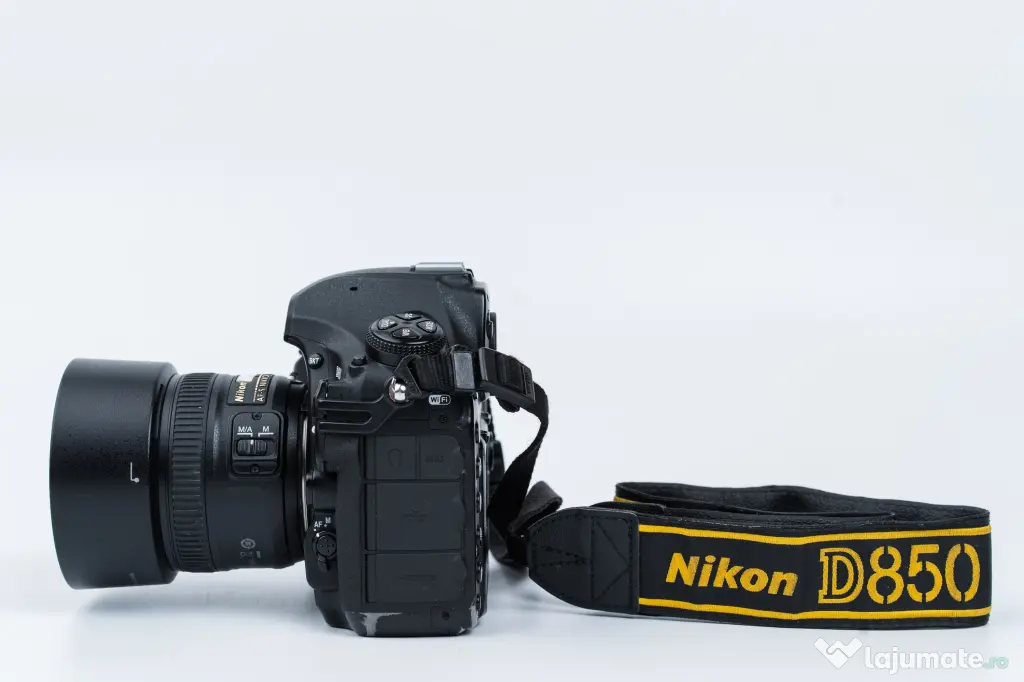 Nikon D850 body + obiectiv Nikkor 50mm f/1.8G