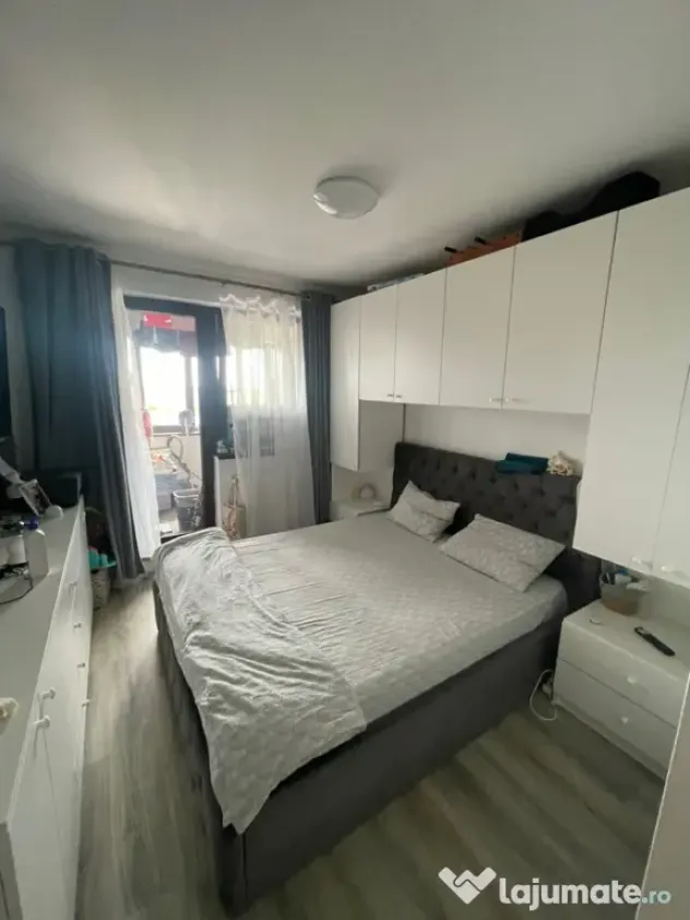 Vând apartament 2 camere