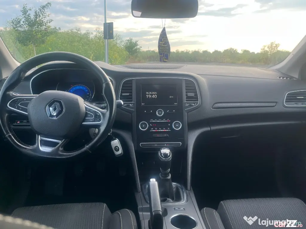 RENAULT Megane 4