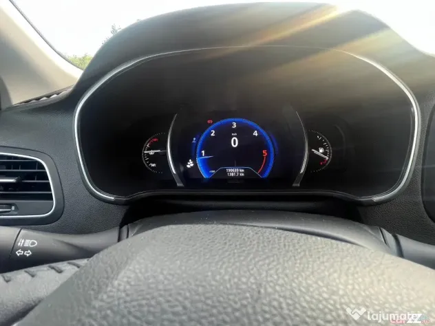RENAULT Megane 4