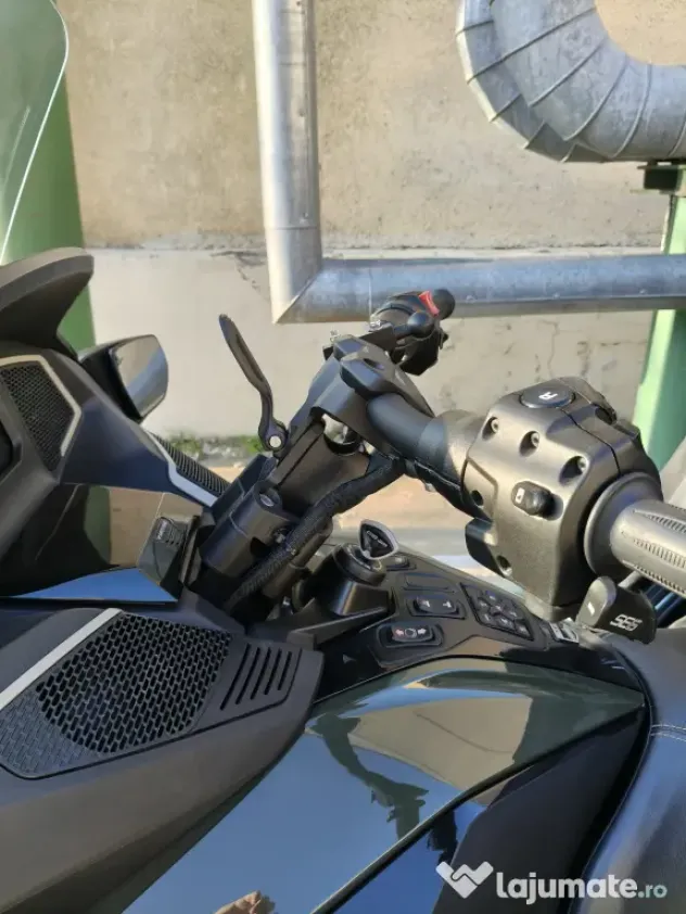 De vanzare Can am Spyder