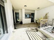 Apartament cu promenada la lac, parcare si boxa incluse