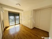 Apartament cu promenada la lac, parcare si boxa incluse