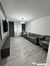 Apartament de vânzare – 3 camere , Micro 8 ,et 1