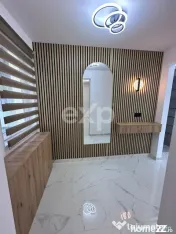 Apartament de vânzare – 3 camere , Micro 8 ,et 1