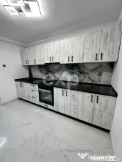 Apartament de vânzare – 3 camere , Micro 8 ,et 1
