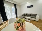 COSMOPOLIS - Apartament cu 2 camere si gradina, mobilat si utilat.