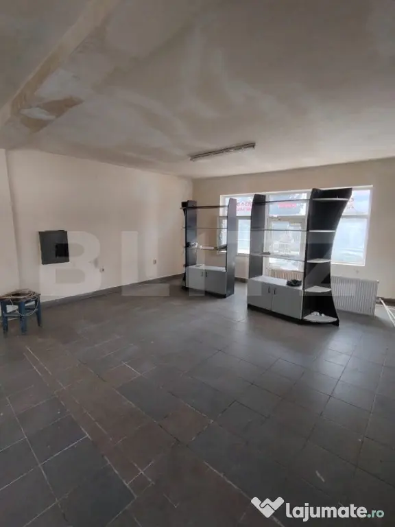 Spatiu comercial, 70 mp, zona Campia Turzii