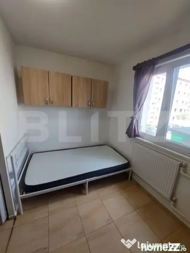 Garsoniera, renovata, cu baie , etaj 1 , Florilor