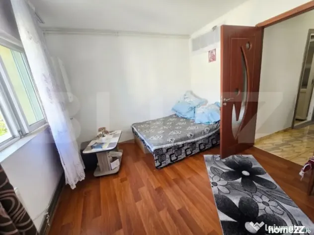 Garsoniera de vanzare, 24 mp, etaj 3, zona Micro 12 - Targoviste (Dambovita)