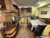 Casa 3 camere,120 mp utili, la casa, curte 240 mp-zona Ba... 