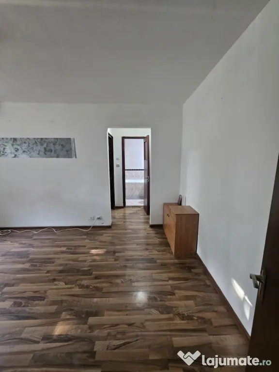 Direct proprietar închiriez apartament