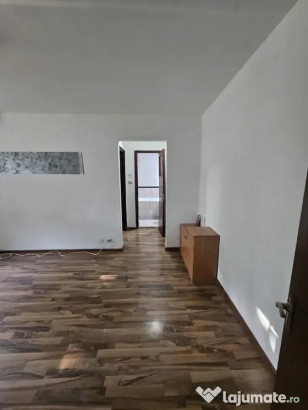 Direct proprietar închiriez apartament