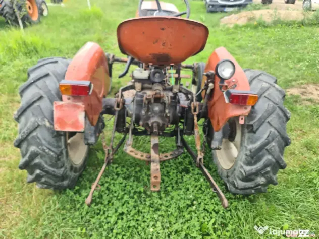 Tractor Fiat 300