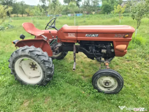 Tractor Fiat 300