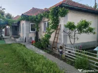 Casă cu teren generos în centrul comunei Cogealac – la doar 40 km de Constanța