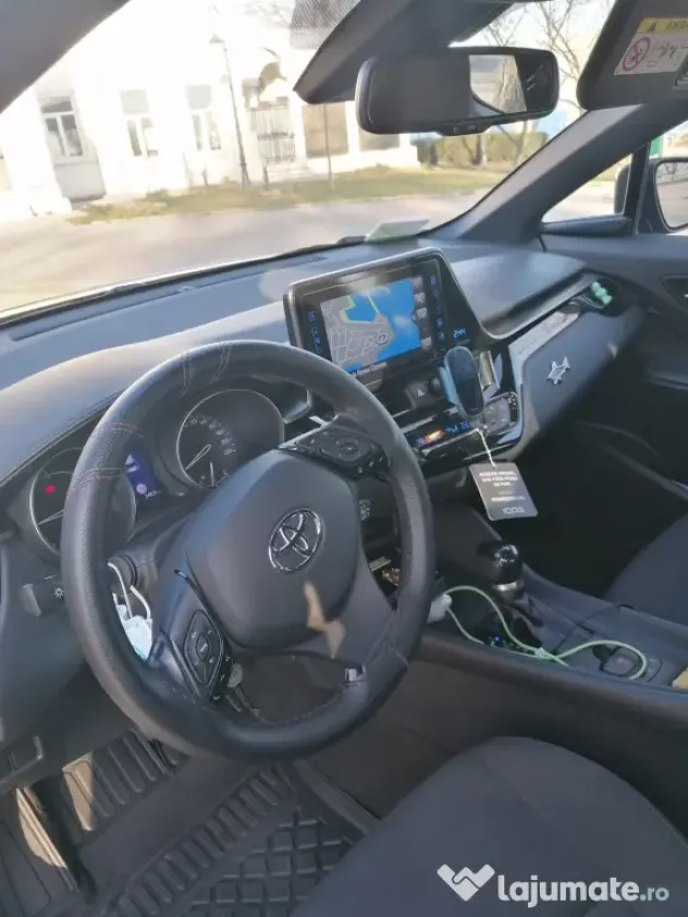Toyota C-hr hibrid automata