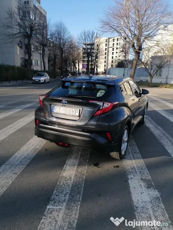 Toyota C-hr hibrid automata