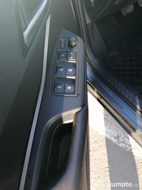 Toyota C-hr hibrid automata