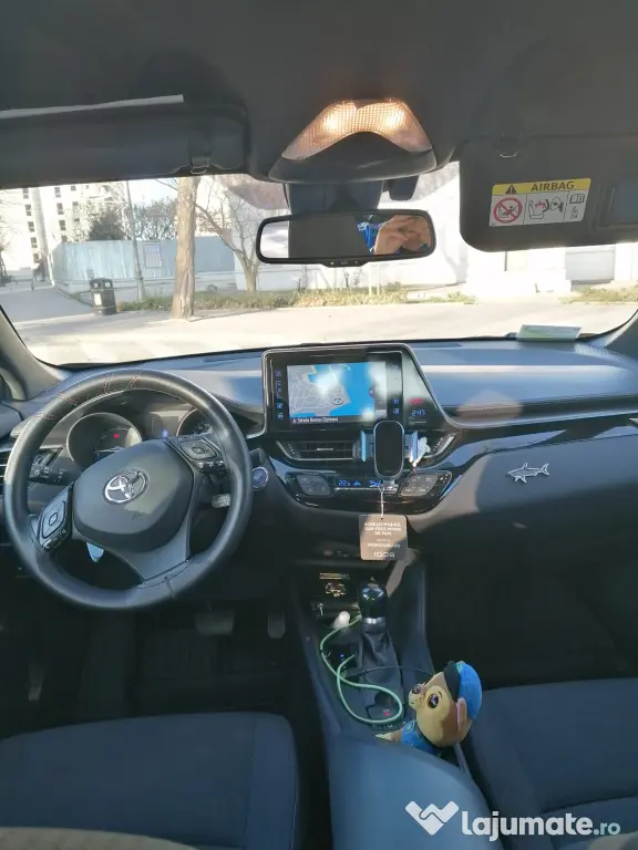 Toyota C-hr hibrid automata