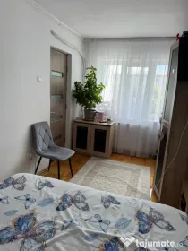 Apartament de vânzare 3 camere Micro 6