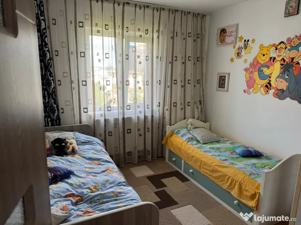 Apartament de vânzare 3 camere Micro 6