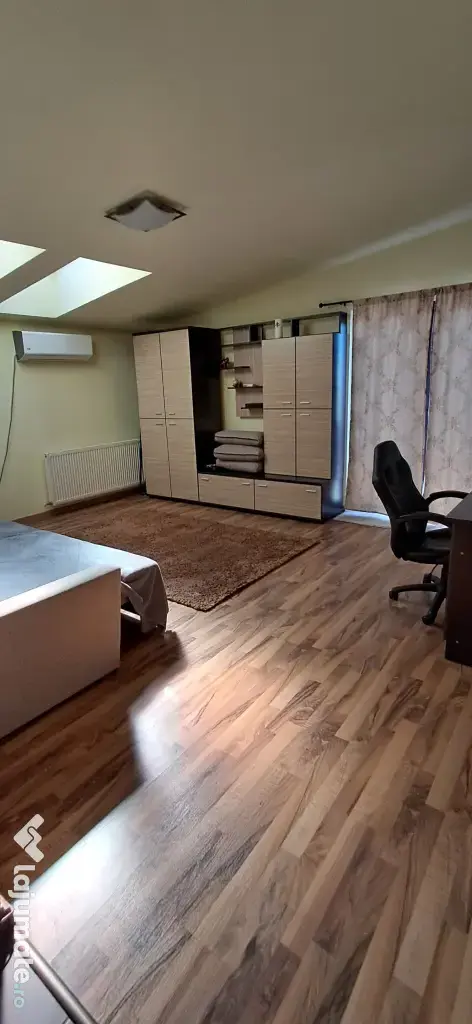 P.F închiriez apartament 2 camere lăngă Iulius Mall.