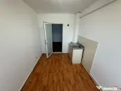 Apartament 2 camere, 58 mp, etaj 3 cu acoperis, zona Scoala