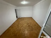 Apartament 2 camere, 58 mp, etaj 3 cu acoperis, zona Scoala