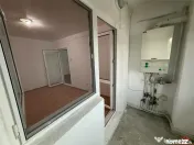 Apartament 2 camere, 58 mp, etaj 3 cu acoperis, zona Scoala