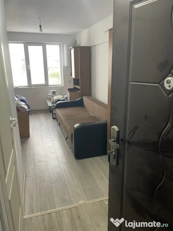 Garsonieră zefirului etaj 2