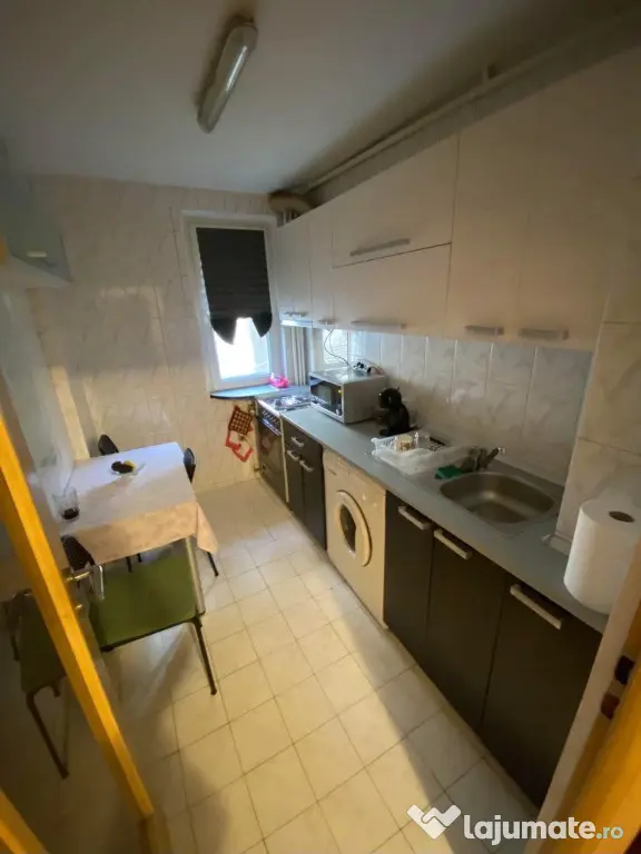 Vând apartament 2 camere,zona Obor/Colentina