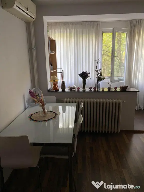 Vând apartament 2 camere,zona Obor/Colentina